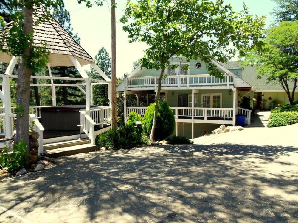 Berkshire Inn Groveland Exteriör bild