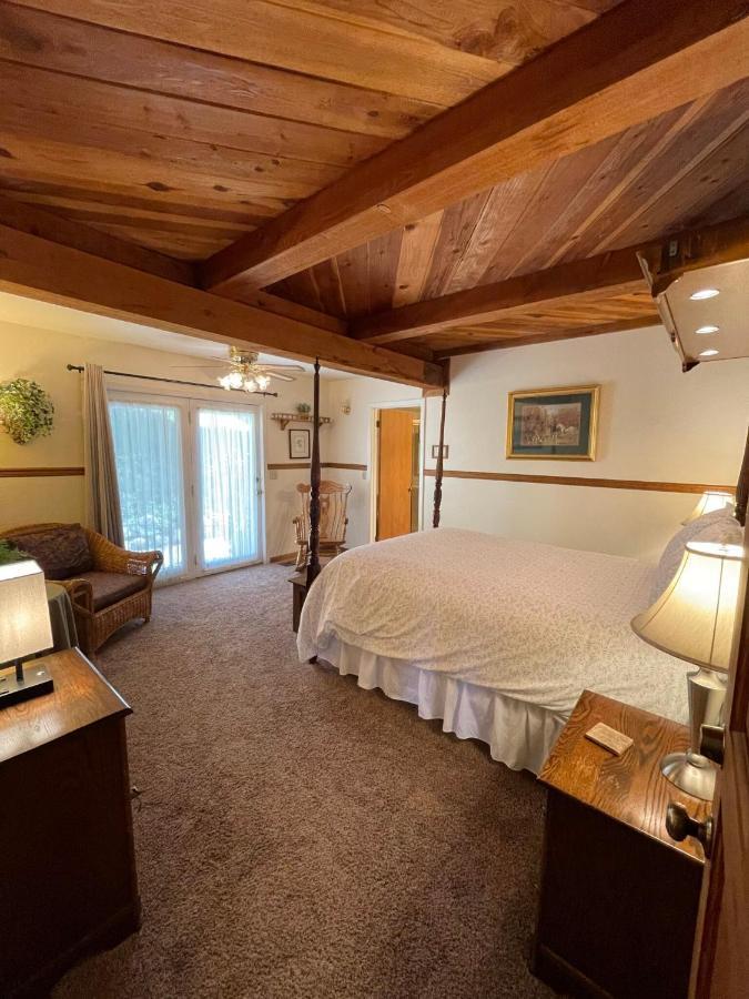 Berkshire Inn Groveland Exteriör bild